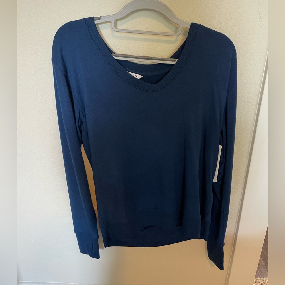 Unworn blue athleta top